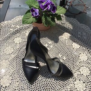 BCBG Paris Black Heels Sz 8.5